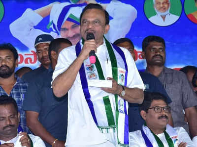 ఢిల్లీ లిక్కర్ స్కామ్‌‌‌తో సంబంధం లేదు.. 2024లో నా కుమారుడు ఎంపీగా పోటీ చేస్తారు: వైసీపీ ఎంపీ