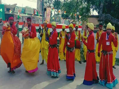 Good New: धोबिया नाच... पीढ़ियों की विरासत जिंदा रखे हुए है गाजीपुर का यह कलाकार