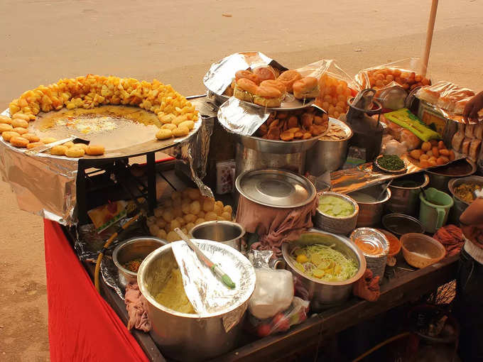 लक्ष्मी नगर में खाना-पीना - Street food in Lakshmi Nagar