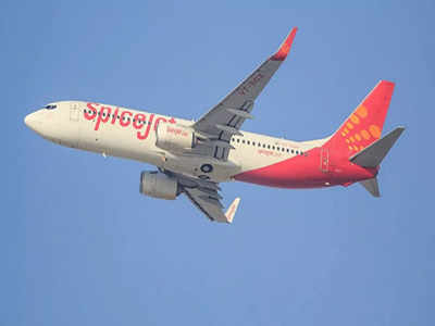 SpiceJet: జీతాలివ్వకుండానే పైలట్లను ఇంటికి పంపేసిన విమాన సంస్థ.. కుప్పకూలిన షేర్లు