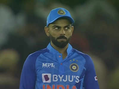 Virat Kohli యాంగ్రీ లుక్‌‌..  4,4,4,4తో ఉమేశ్‌పై సెటైర్లు