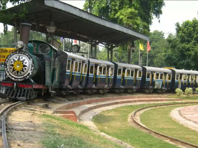 नेशनल रेल म्‍यूजियम - National Rail Museum