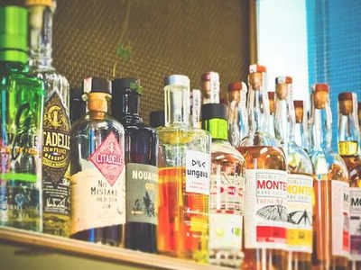 Liquor Price: উৎসবের মুখেই দাম বাড়বে মদের, 15 শতাংশ শুল্ক বৃদ্ধিতে সায় সরকারের