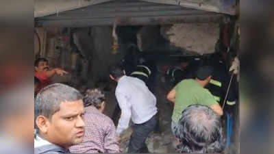 Ulhasnagar : उल्हासनगरमध्ये मोठी दुर्घटना; इमारतीचा स्लॅब कोसळून ४ जणांचा मृत्यू, एक जखमी