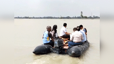 UP Rains: तकलीफ में जिंदगियां, जलमग्न गांव-शहर, यूपी में बाढ़-बारिश से मुश्किल में लोग