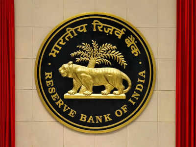 रुपीनंतर महाराष्ट्रात आणखी एका बँकेचा परवाना रद्द, RBI च्या निर्णयाने ग्राहकांचे धाबे दणाणले