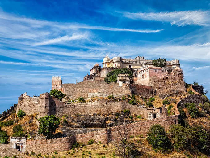 कुंभलगढ़ किले की दीवार (राजस्थान) - ग्रेट वॉल ऑफ चाइना (चीन)