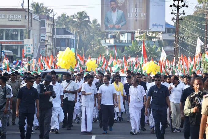 కేరళలో కొనసాగుతోన్న భారత్ జోడో యాత్ర