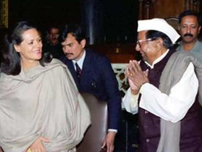 sonia gandhi with sitaram kesri