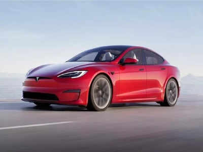 Tesla च्या कार्समध्ये मोठा दोष, कंपनीने तब्बल ११ लाख गाड्या परत मागवल्या