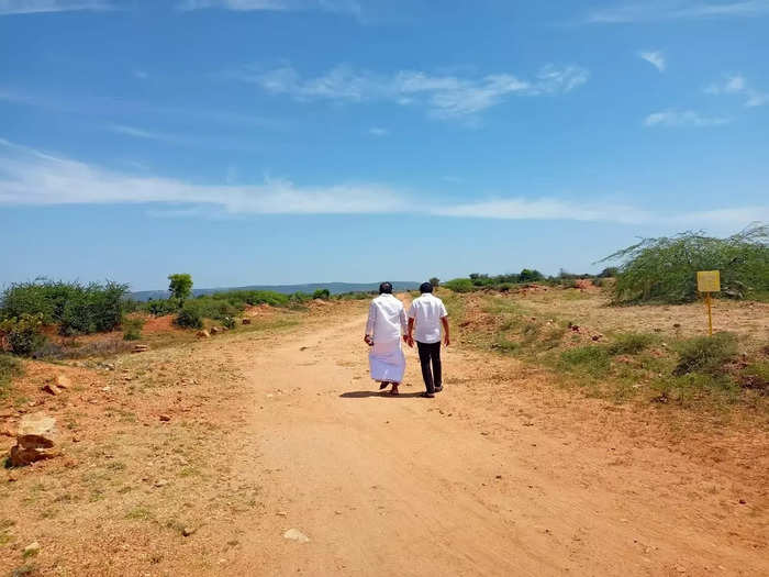 மதுரை எய்ம்ஸ்-ஐ காணல... ஆண்டிப்பட்டி போலீசில் திமுக பரபரப்பு புகார்!