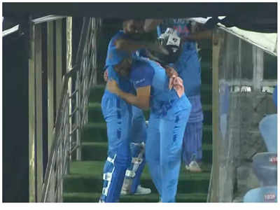 Virat-Rohit Bromance: భారత్ గెలిచాక కోహ్లి-రోహిత్ సంబరాలు.. ఉప్పల్ స్టేడియంలో బెస్ట్ మూమెంట్స్!