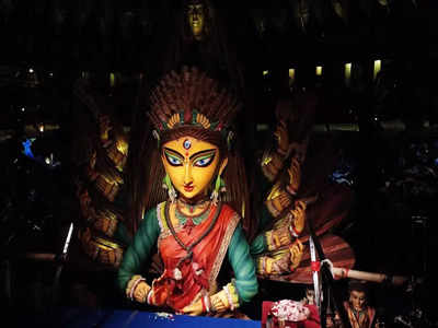 Durga Puja 2022: শুরু হল দেবীপক্ষ, কলকাতার এই মণ্ডপগুলি না দেখলে পুজো একেবারেই মাটি!