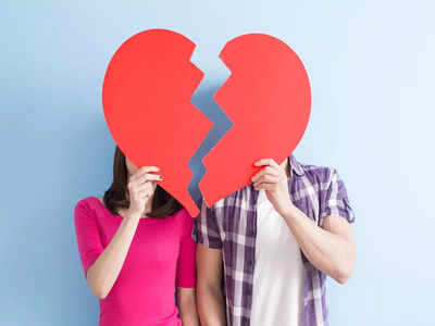 Girlfriend Wants To Break Up: সরাসরি নয়, গার্লফ্রেন্ড আকার ইঙ্গিতেই বুঝিয়ে দেন ব্রেকআপ করবেন! আগেই সমঝে যান