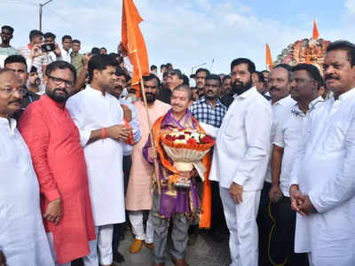 Eknath Shinde: बालासाहेब के पर्सनल स्टाफ भी शिंदे गुट में शामिल, उद्धव ठाकरे के मातोश्री में बड़ी फूट