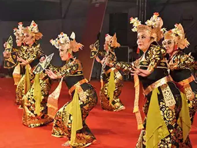 इंडोनेशिया में पूरे साल होता है मंचन