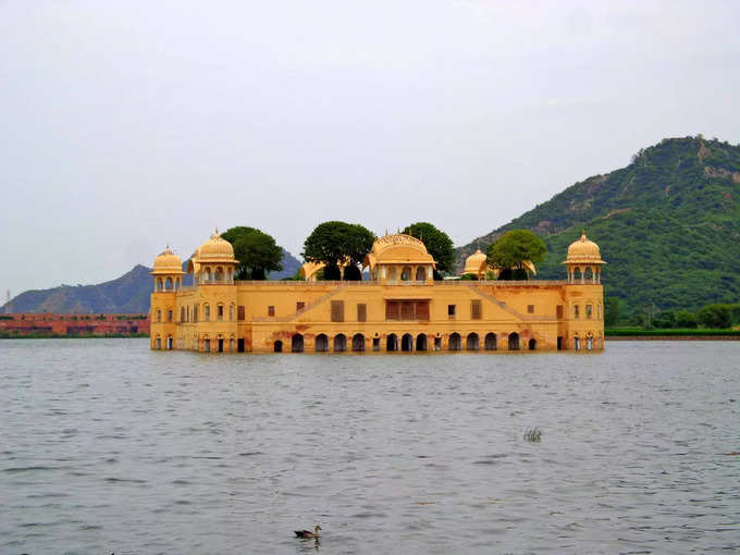 जल महल पैलेस - Jal Mahal Palace