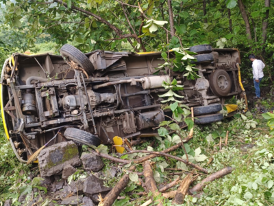 Pune School Bus Accident: पुण्यात स्कूल बसचा भीषण अपघात, ४४ विद्यार्थ्यांसह बस दरीत कोसळली