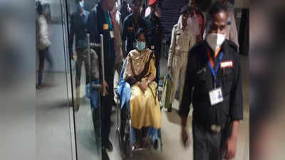 IAS Pooja Singhal: जेल में बंद निलंबित आईएएस पूजा सिंघल की तबीयत बिगड़ी, रिम्स में भर्ती