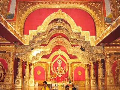 Mangaluru Dasara | ಮಂಗಳೂರು ಶಾರದೆ 11 ದಿನ ದರ್ಶನ: ಮಹಾಂಕಾಳಿ ಅಲಂಕಾರವಿಲ್ಲ, ಸ್ವರ್ಣಾಲಂಕಾರದಿಂದ ಶೋಭಿಸುವ ಮಾತೆ