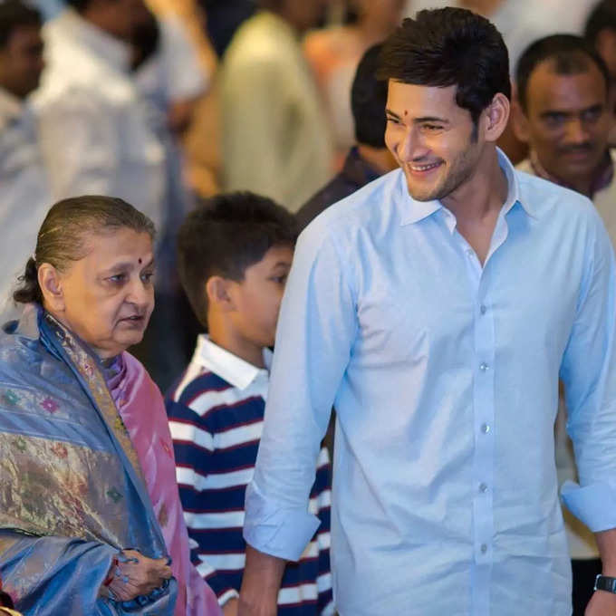 mahesh babu with mother