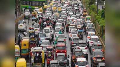 Kolkata Traffic Update Today : উৎসবের আনন্দে মাতোয়ারা কলকাতা, তৃতীয়াতে শহরে যানজটের আশঙ্কা