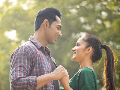 5 Signs Someone Likes You: যাকে আপনি পছন্দ করেন তিনিও কি আপনার প্রতি সহৃদয়? জানুন এই লক্ষণে