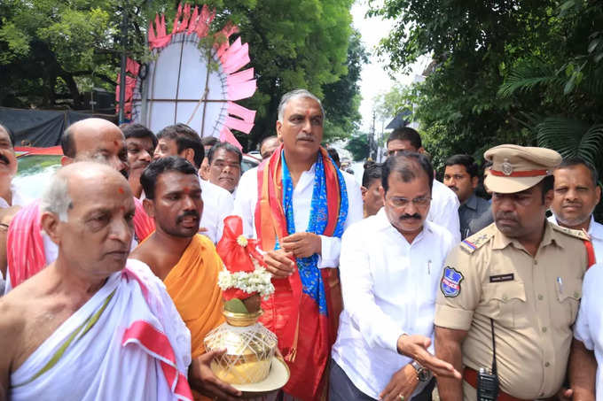 టెస్కో ఛైర్మన్‌గా ఎమ్మెల్యే చింతా ప్రభాకర్ బాధ్యతలు స్వీకరణ