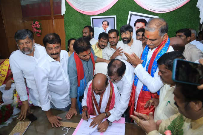 టెస్కో ఛైర్మన్‌గా ఎమ్మెల్యే చింతా ప్రభాకర్ బాధ్యతలు స్వీకరణ