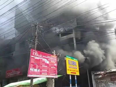 Kanpur Fire: बिल्डिंग के बेसमेंट में भीषण आग, तीसरी मंजिल पर कोचिंग पढ़ रहे 15 छात्र फंसे, सुरक्षित निकाले गए