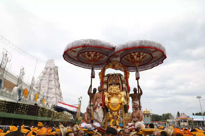 తిరుమల బ్రహ్మోత్సవాలు-సింహ వాహనంపై శ్రీవారు