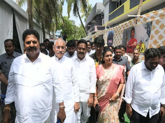 క్రిష్ణంరాజు సంస్మరణలో పాల్గొన్న మంత్రులు