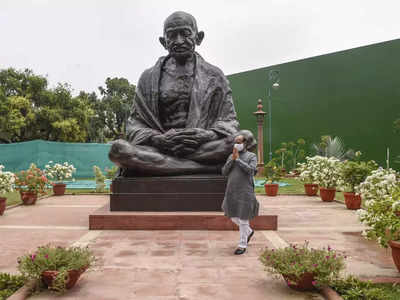 Gandhi Jayanti: ये हैं दुनिया में मशहूर महात्‍मा गांधी की मूर्तियां, अकेले अमेरिका में ही लगी हैं 8 मूर्तियां