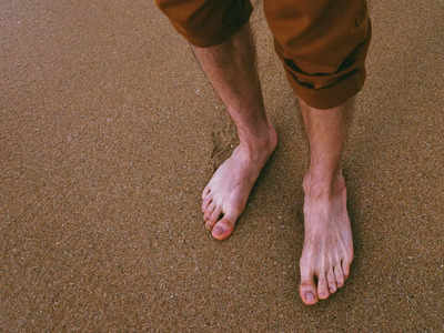 Walking Barefoot Benefits :ചെരുപ്പിടാതെ നടക്കാറുണ്ടോ? അറിയണം ഇതിന്റെ ഗുണങ്ങള്‍