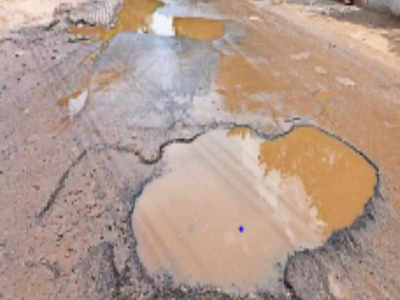 Pothole: ಬೆಂಗಳೂರಿನಲ್ಲಿ ಶೀಘ್ರವೇ ರಸ್ತೆ ಗುಂಡಿ ಮುಚ್ಚಿ: ಬಿಬಿಎಂಪಿಗೆ ನಗರಾಭಿವೃದ್ದಿ ಇಲಾಖೆ ತಾಕೀತು