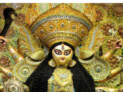 Maa Durga Mantras: दुर्गा सप्तसती के इन पांच मंत्रों का नियमित करें जप, बनी रहेगी सेहत, खूब कमाएंगे धन