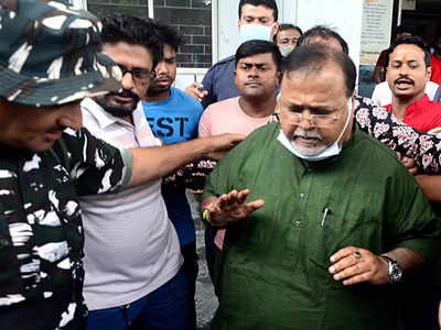 Partha Chatterjee : গ্রুপ সি মামলায় প্রথম চার্জশিট CBI-এর, তালিকায় নাম রয়েছে পার্থ সহ আরও ১৬ জনের