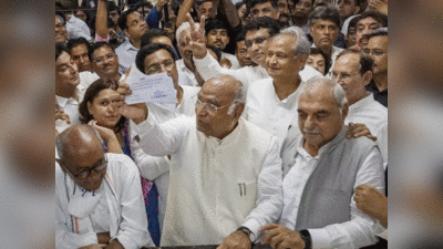 Kharge: 50 साल की राजनीति, 5 बार CM बनने से चूके...कुछ ऐसी है कांग्रेस अध्यक्ष के प्रबल दावेदार खड़गे की कहानी