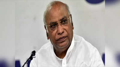 Mallikarjun Kharge: ప్రతిపక్ష నేత పదవికి ఖర్గే రాజీనామా.. కాంగ్రెస్‌లో కొనసాగుతున్న రాజకీయ ఉత్కంఠ 