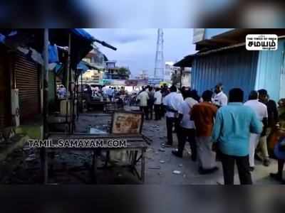 ஓமலூர் பஸ்நிலையத்தில் வணிக வளாக கட்டிட சுவர் இடிந்து விழுந்து விபத்து