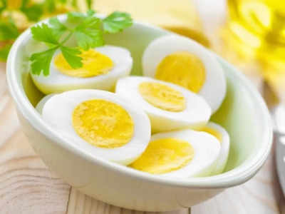 egg benefits : முட்டை மஞ்சள் கருவுல நிறைய கொலஸ்டிரால் இருக்குனு தானே நெனக்கிறீங்க... உண்மைய தெரிஞ்சிக்கங்க...