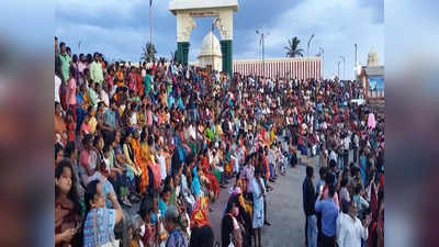 தொடர் விடுமுறை எதிரொலி; குமரி சுற்றுலா தளங்களில் அலைமோதும் சுற்றுலா பயணிகள்.. நிரம்பி வழியும் கடற்கரை!