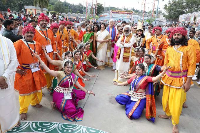 Tirumala: వైభవంగా తిరుమల బహ్మోత్సవాలు.. హనుమంత వాహనంపై దర్శనమిచ్చిన శ్రీవారు