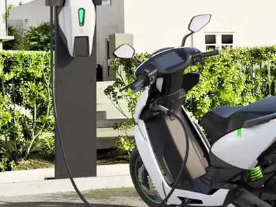 Electric Scooter Battery: ইলেকট্রিক স্কুটারে আচমকা আগুন, মৃত্যু শিশুর! প্রশ্ন ব্যাটারির মান নিয়ে