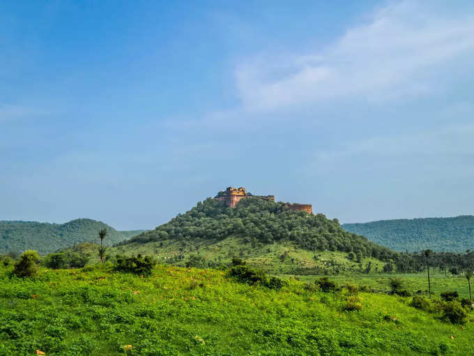 ಆಲ್ವಾರ್, ಬಾನಗಡ್