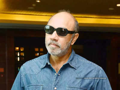 actor sathyaraj love story : இவ்வளவு அழகான சத்யராஜின் மனைவியை பார்த்திருக்கிங்களா... இப்ப வந்து பாருங்க...