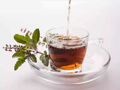 Tulsi Tea: ചുമ മുതല്‍ ഹൃദ്രോഗം വരെ സിമ്പിളായി പരിഹരിക്കും; അറിയാം തുളസി ചായയുടെ ഗുണങ്ങൾ