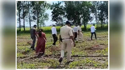 Indore : गांव में सिर कटी लाश मिलने से फैली सनसनी, नहीं हो सकी पहचान, पुलिस जांच में जुटी