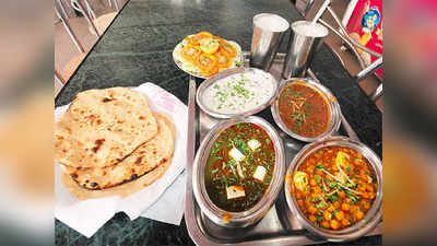 दशहरा के दिन बाहर खाने-पीने वालों के लिए ये रहे दिल्ली के ढाबे, बैठकर 800 रुपए से भी कम में खाएं भरपेट खाना