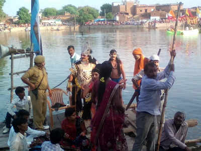 Dussehra 2022: यहां पानी में होती है अनोखी रामलीला, सैकड़ों साल से चली आ रही है परम्परा, जानिए क्या है खास